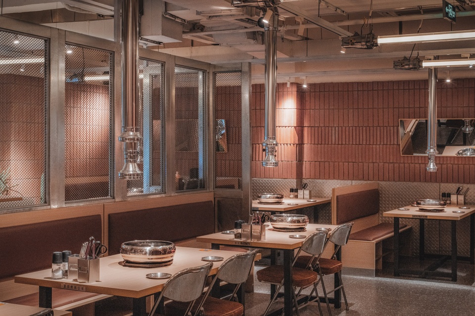 鄭州復古工業(yè)風烤肉店裝修設計案例