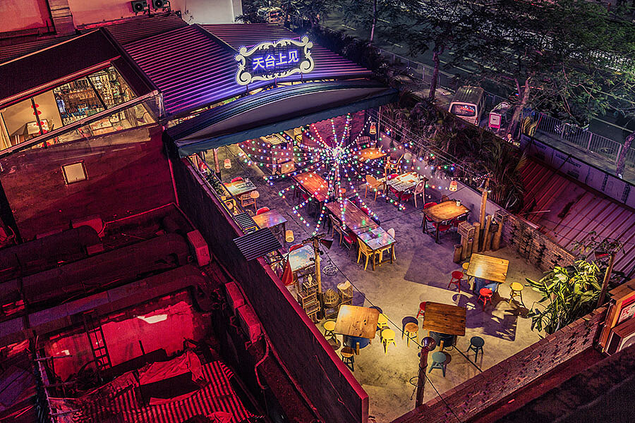 鄭州天臺上見燒烤店裝修公司設(shè)計案例