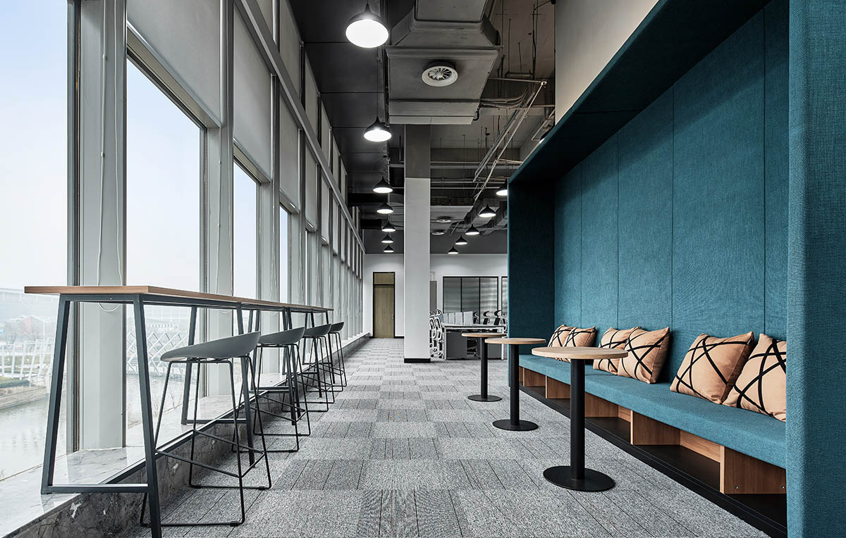 雪浪云科技公司現(xiàn)代極簡(jiǎn)風(fēng)辦公室裝修設(shè)計(jì)案例(圖15)