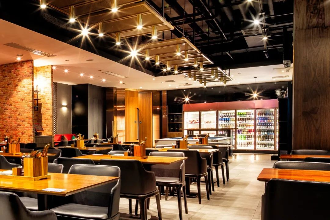 鄭州連鎖餐飲店設(shè)計公司直營生意火爆不意味著你加盟就能賺錢(圖2) 0222-02.jpg