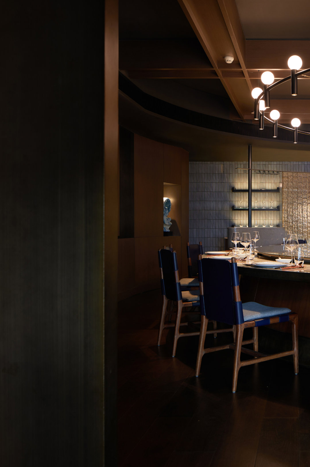 鄭州酒樓設(shè)計公司推薦私廚粵菜酒樓裝修案例(圖9) 鄭州酒樓設(shè)計公司推薦私廚粵菜酒樓裝修案例(圖9)