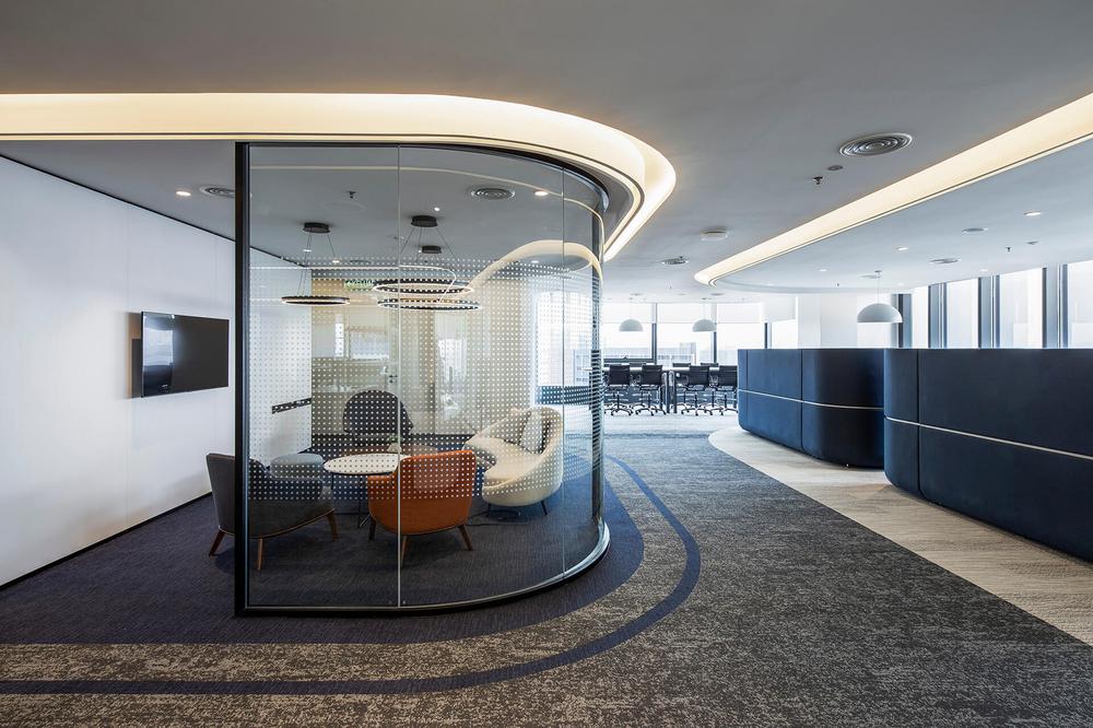 簡約時尚的漢諾威再保險公司辦公室裝修設(shè)計(圖6) 簡約時尚的漢諾威再保險公司辦公室裝修設(shè)計(圖6)