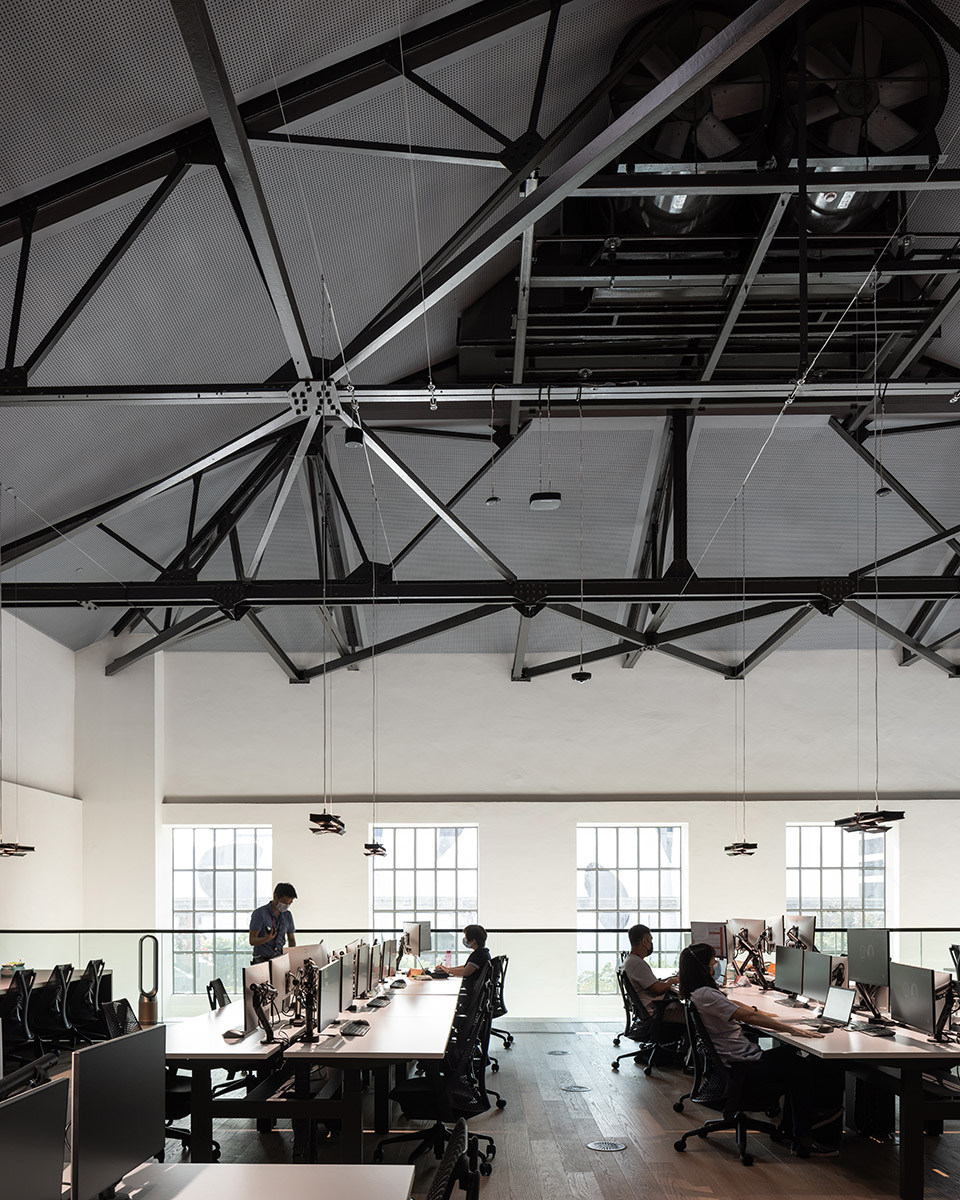 綠色工業(yè)風戴森全球總部辦公樓裝修設(shè)計方案(圖6)