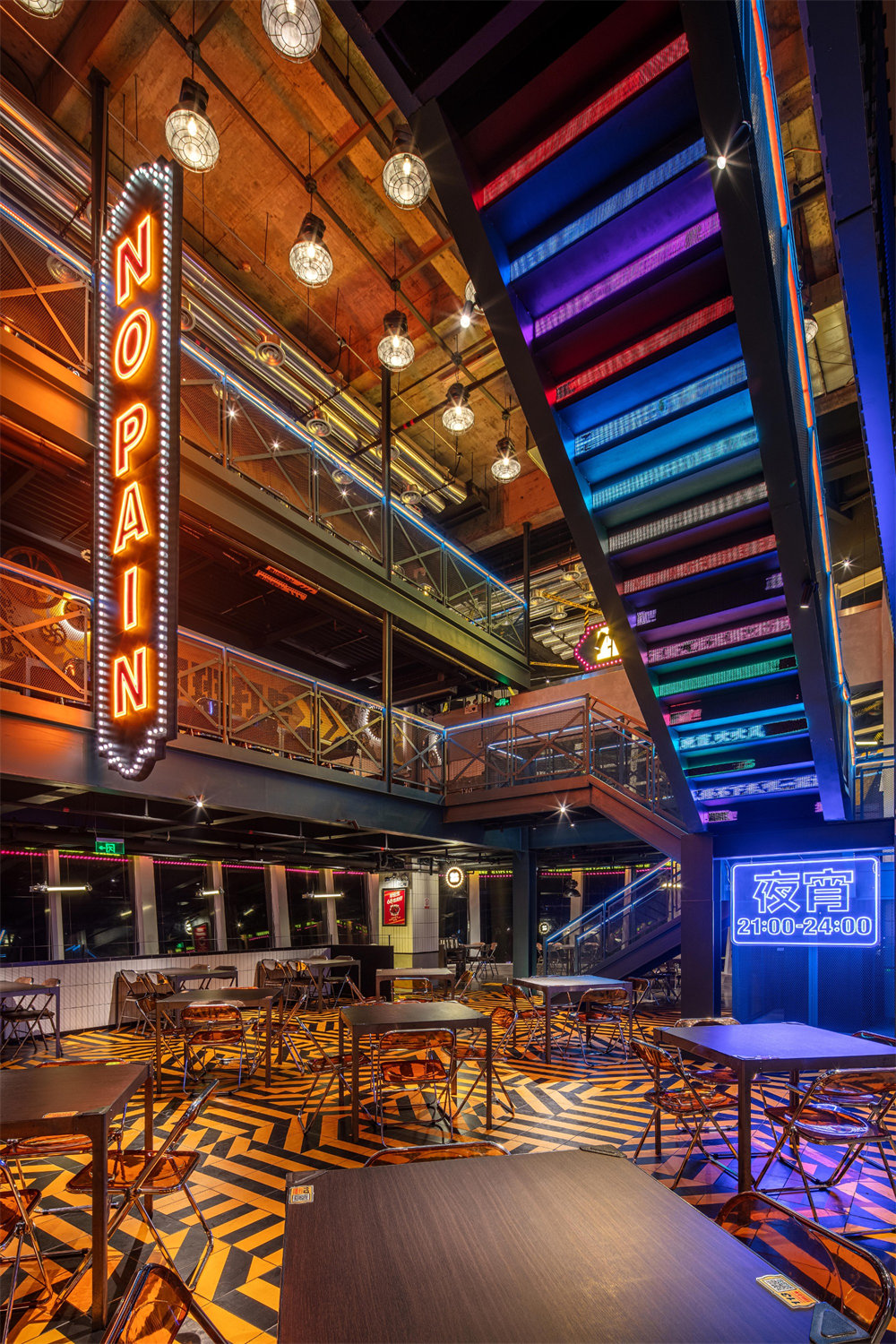 鄭州餐廳裝修推薦劇院工業(yè)風(fēng)小龍蝦店裝修設(shè)計(jì)(圖5)