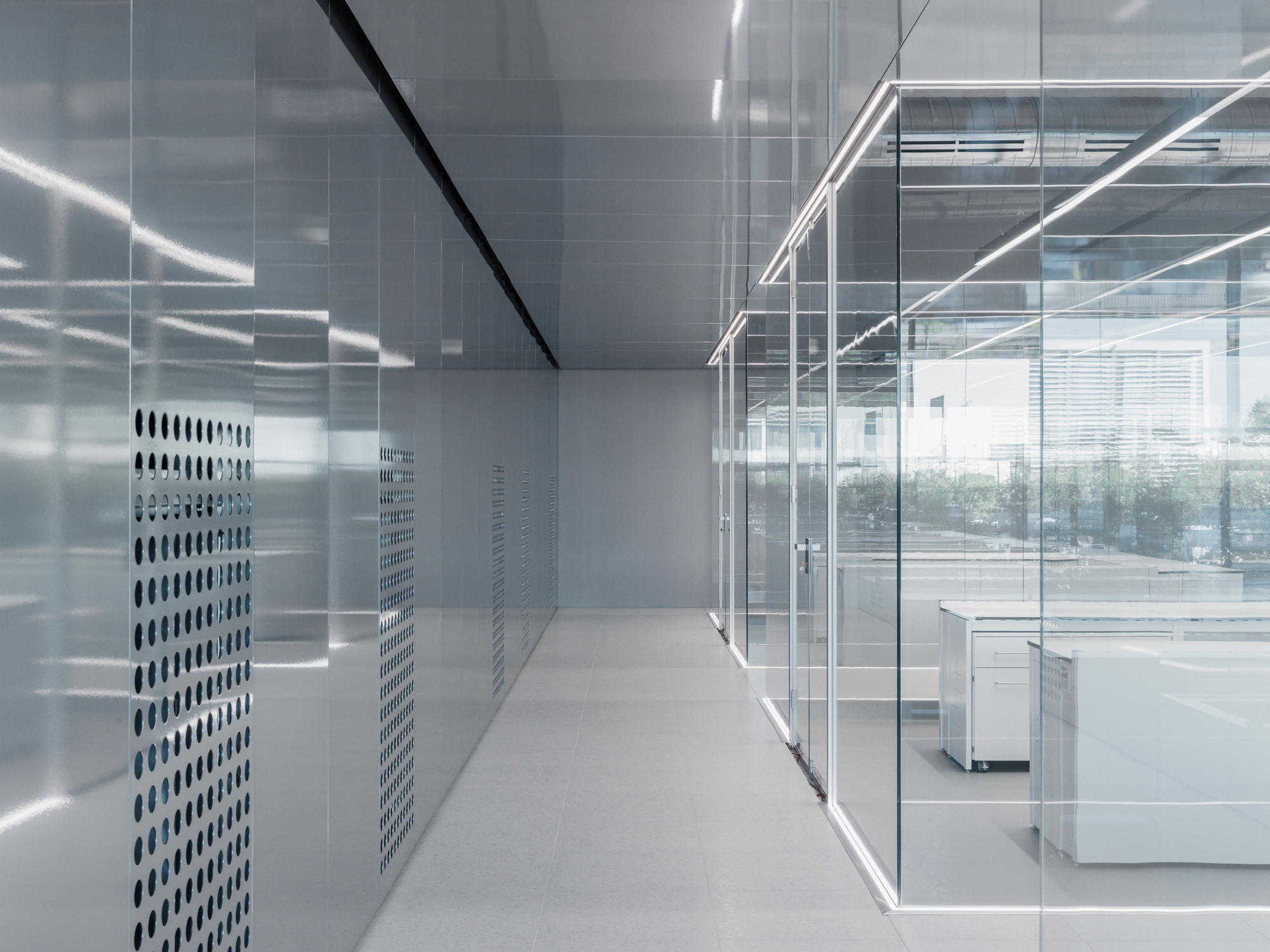 大氣明亮的國(guó)外醫(yī)藥公司辦公室裝修設(shè)計(jì)方案(圖5)