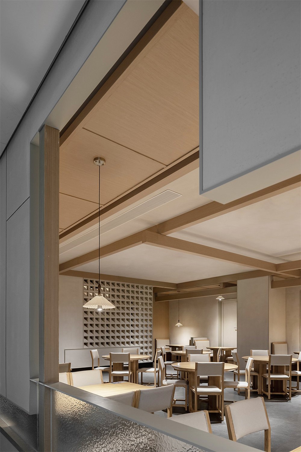 極簡禪意風媽媽菜餐廳裝修設計方案(圖5) 極簡禪意風媽媽菜餐廳裝修設計方案(圖5)