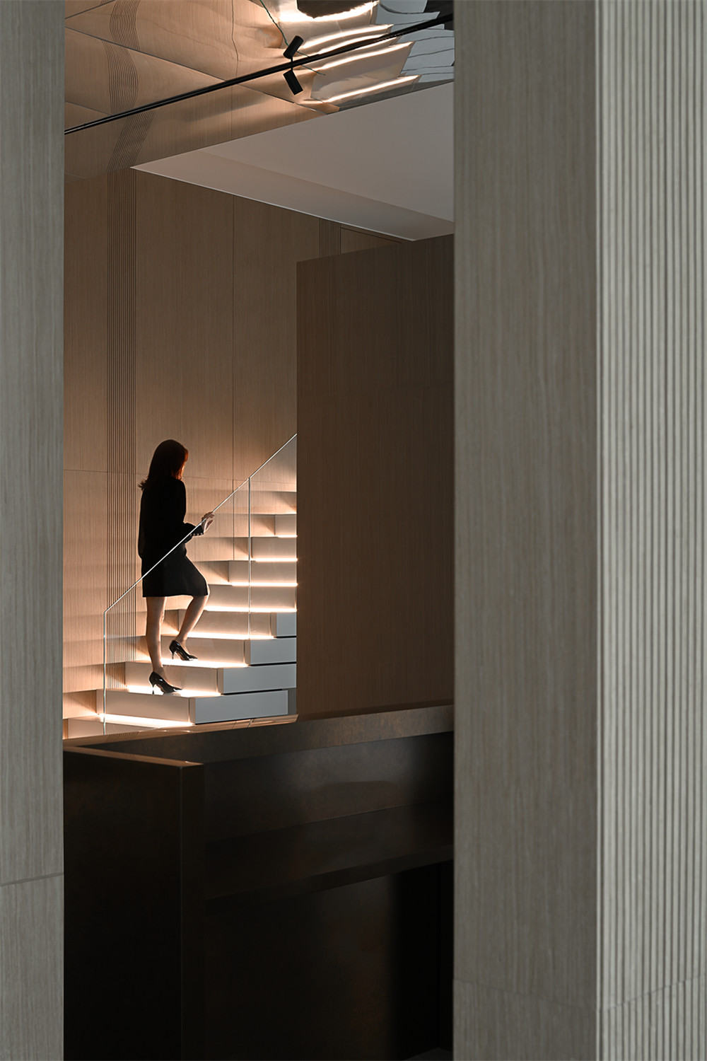 300平極簡風富力中心辦公室裝修設計方案(圖5)