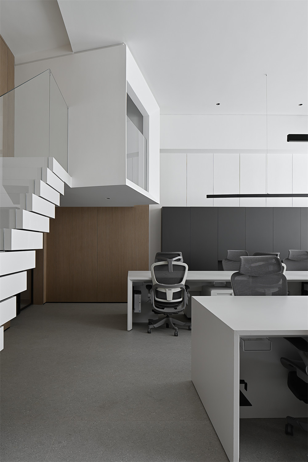 300平極簡風富力中心辦公室裝修設計方案(圖9)