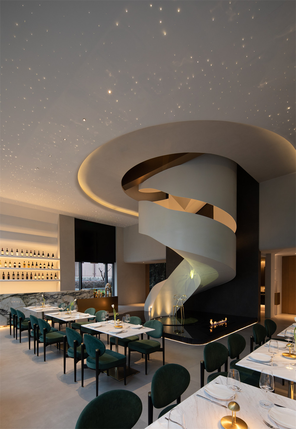 白天咖啡廳晚上酒吧的奇妙餐飲空間設(shè)計(jì)案例(圖7) 白天咖啡廳晚上酒吧的奇妙餐飲空間設(shè)計(jì)案例(圖7)