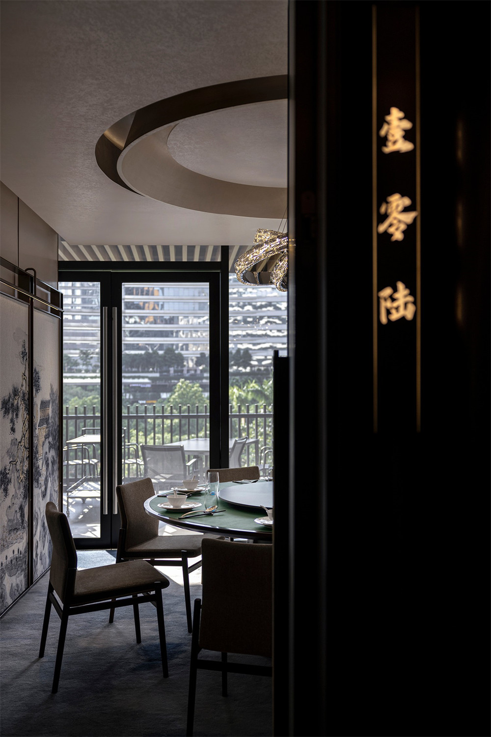 中西合璧南海漁村高端海鮮餐廳裝修設(shè)計(jì)案例(圖4)