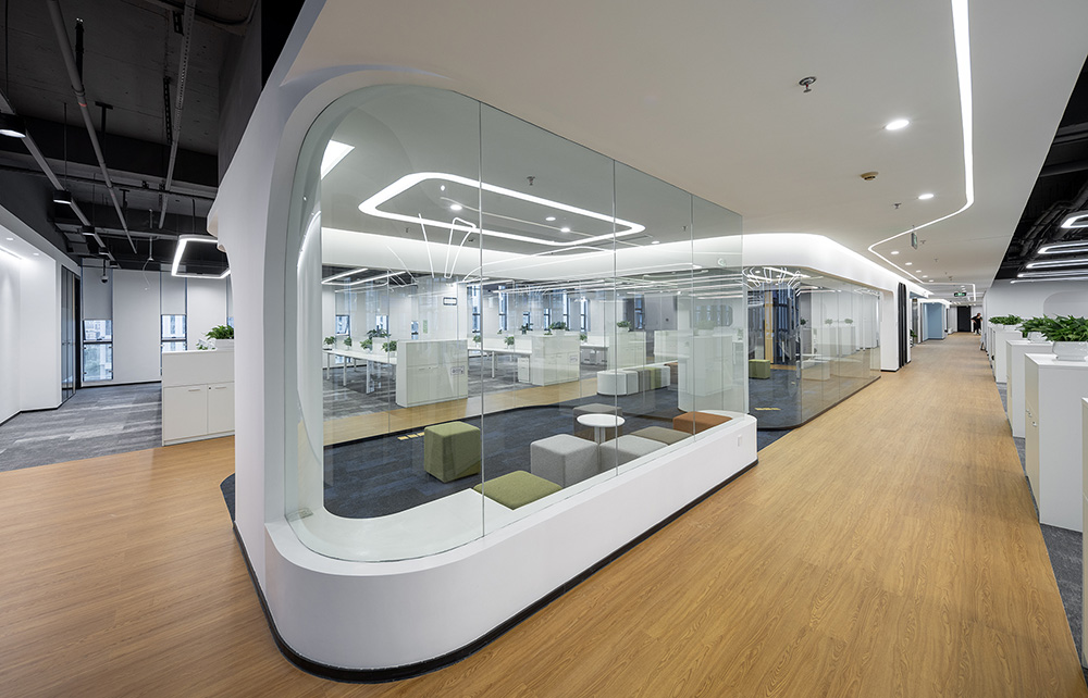 3000平萬興科技互聯(lián)網(wǎng)公司辦公室裝修設(shè)計方案(圖3)