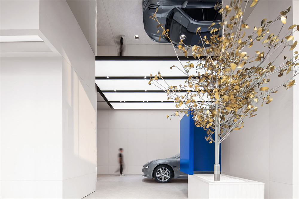 極氪中心新能源汽車(chē)展廳裝修設(shè)計(jì)方案(圖4)