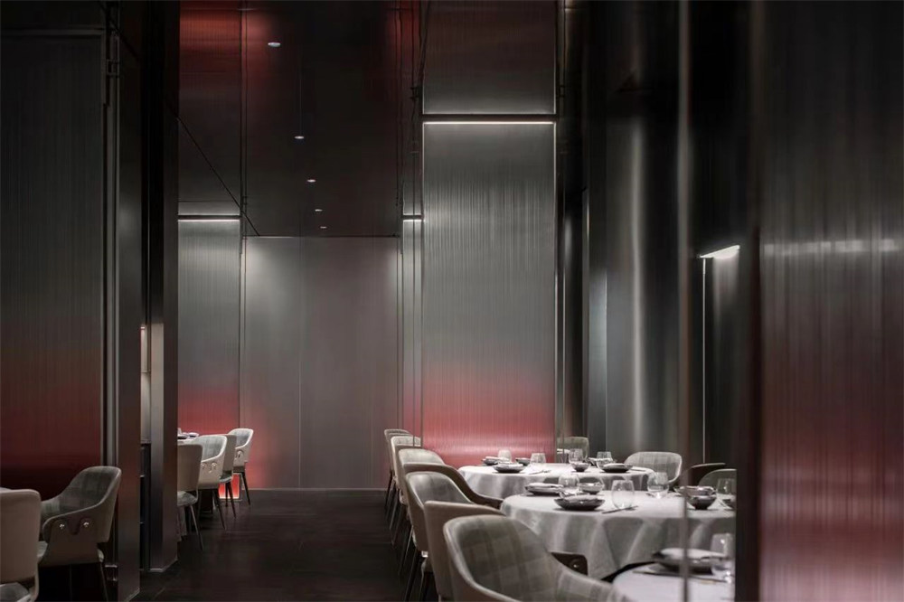 食川非川 特色新式川菜餐廳裝修設(shè)計(jì)案例(圖6) 食川非川 特色新式川菜餐廳裝修設(shè)計(jì)案例(圖6)