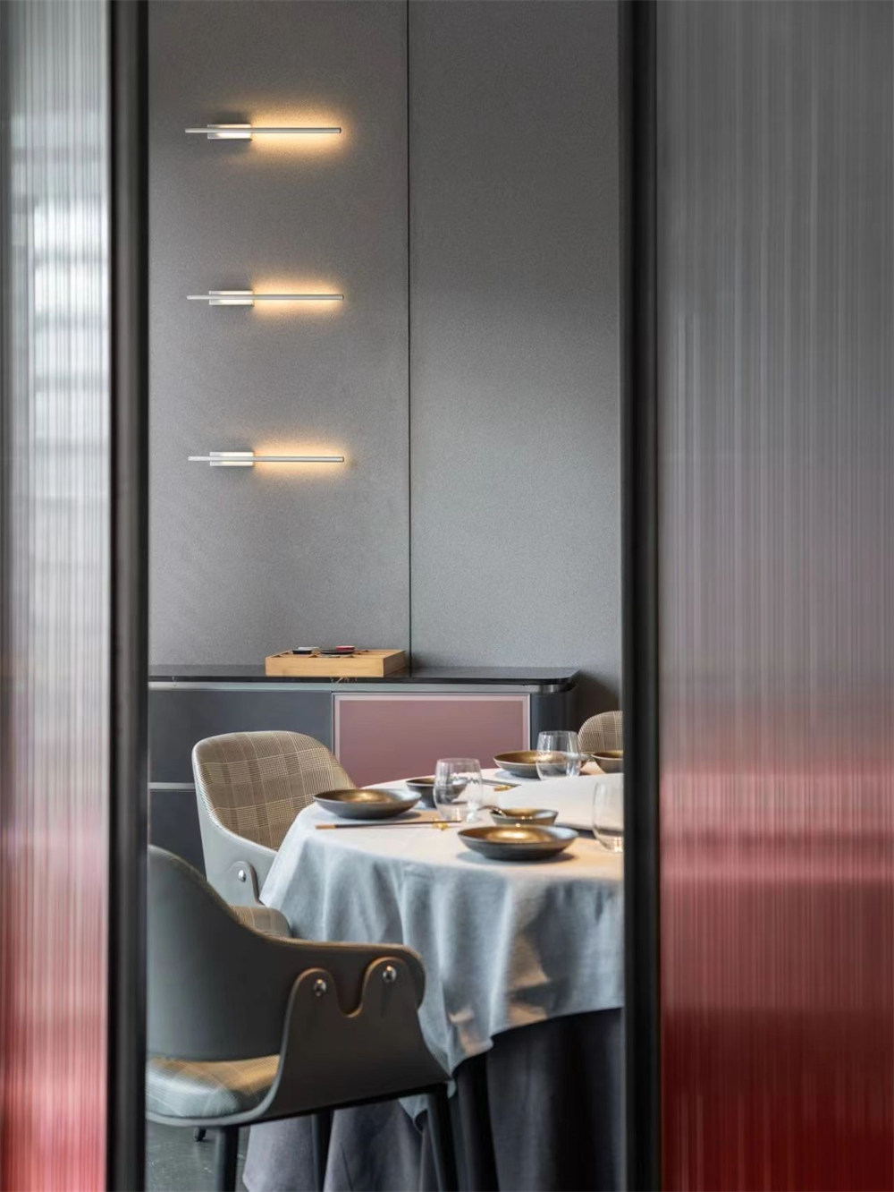 食川非川 特色新式川菜餐廳裝修設(shè)計(jì)案例(圖5) 食川非川 特色新式川菜餐廳裝修設(shè)計(jì)案例(圖5)