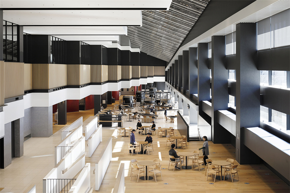 大型制作企業(yè)研發(fā)中心辦公樓裝修設(shè)計方案(圖4)