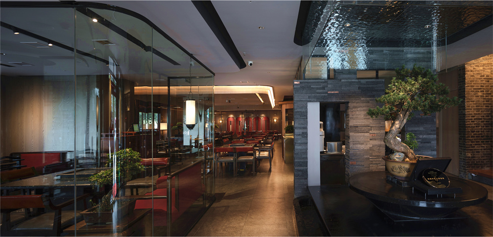 層高不高的重慶老火鍋店經(jīng)典翻新改造設計方案(圖2) 層高不高的重慶老火鍋店經(jīng)典翻新改造設計方案(圖2)