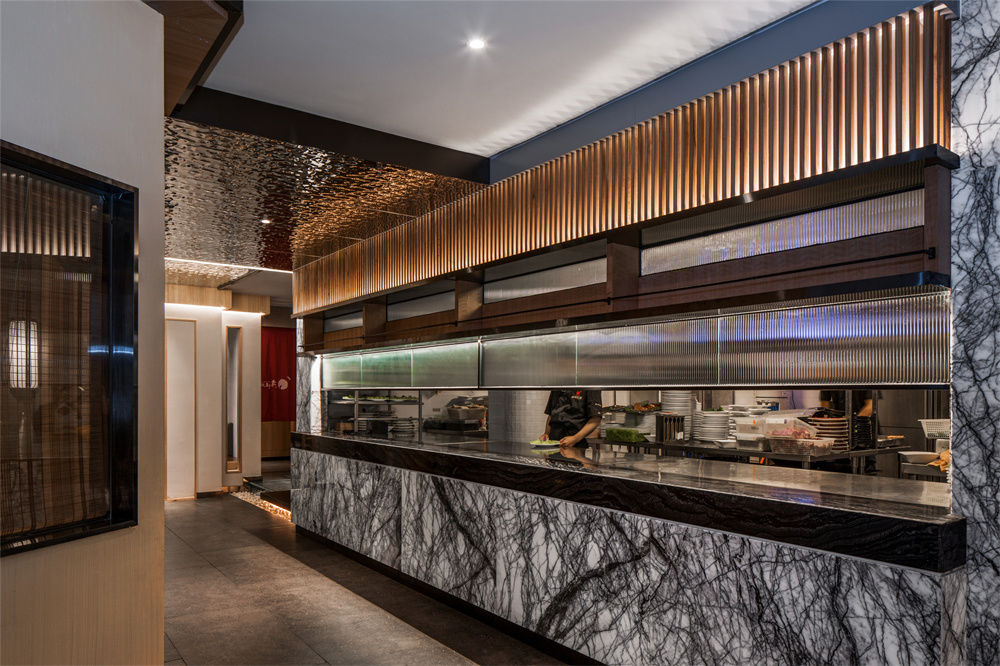 層高不高的重慶老火鍋店經(jīng)典翻新改造設計方案(圖5) 層高不高的重慶老火鍋店經(jīng)典翻新改造設計方案(圖5)