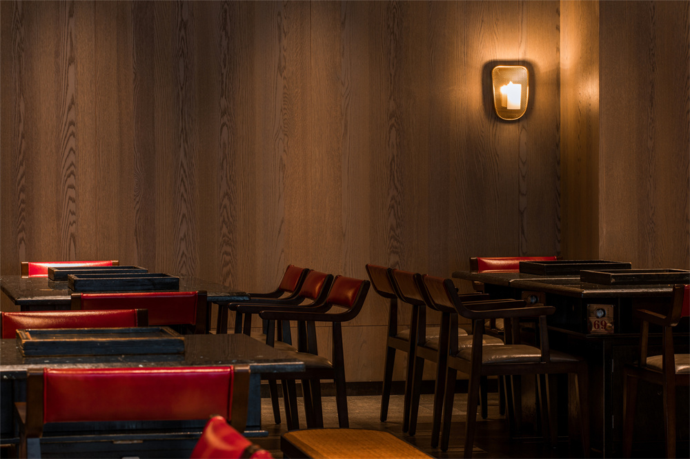 層高不高的重慶老火鍋店經(jīng)典翻新改造設計方案(圖7) 層高不高的重慶老火鍋店經(jīng)典翻新改造設計方案(圖7)