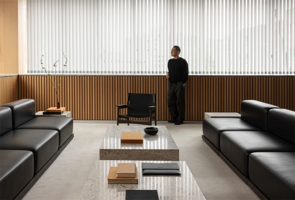 現(xiàn)代簡約寧靜的新長野總部辦公室裝修設(shè)計方案(圖8) 現(xiàn)代簡約寧靜的新長野總部辦公室裝修設(shè)計方案(圖8)