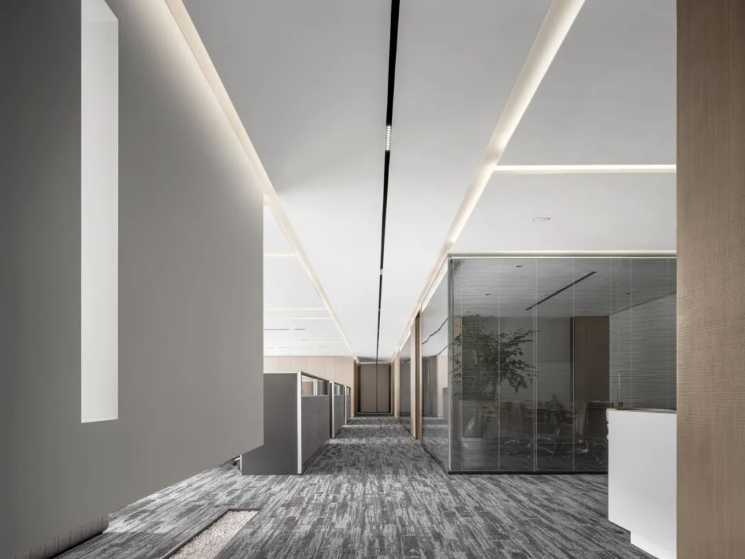 鄭州金博大分享聯(lián)想控股3.0多元辦公室裝修設(shè)計(圖4) 鄭州金博大分享聯(lián)想控股3.0多元辦公室裝修設(shè)計(圖4)