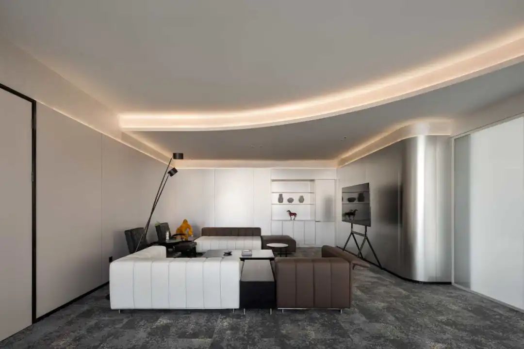 甲級寫字樓匠心商管高端企業(yè)辦公室裝修設(shè)計(jì)(圖13)