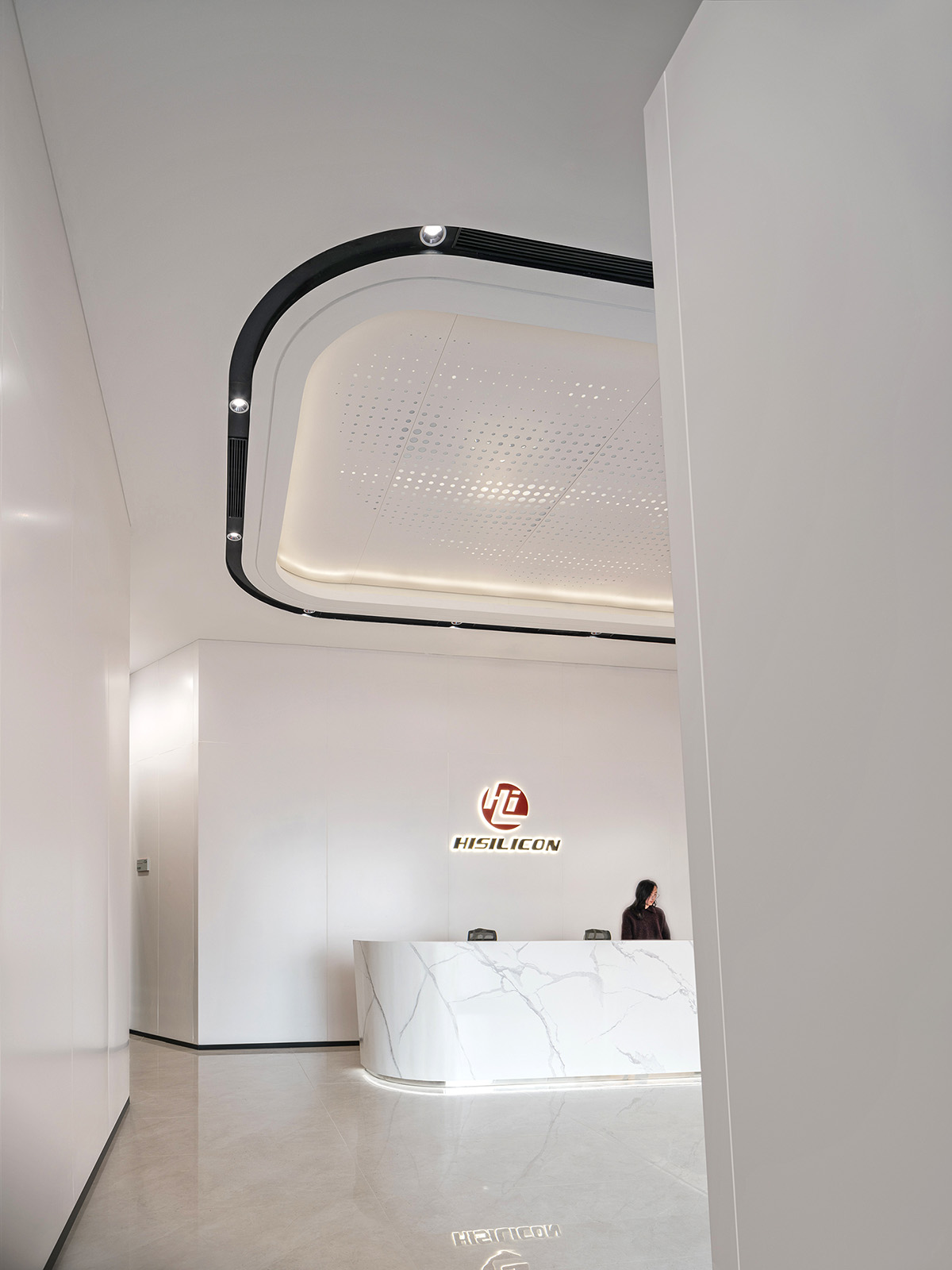 鄭州金博大推薦華為海思東升科技園辦公室裝修設(shè)計(圖2) 鄭州金博大推薦華為海思東升科技園辦公室裝修設(shè)計(圖2)