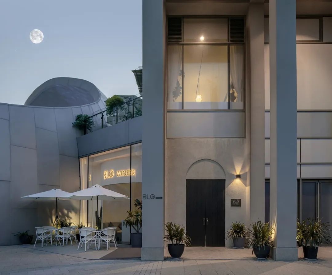 鄭州金博大推薦BLG現(xiàn)代法式餐廳裝修設計方案(圖2) 鄭州金博大推薦BLG現(xiàn)代法式餐廳裝修設計方案(圖2)