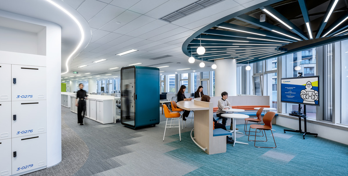 12000平米其林中國總部辦公樓裝修設(shè)計方案(圖6) 12000平米其林中國總部辦公樓裝修設(shè)計方案(圖6)