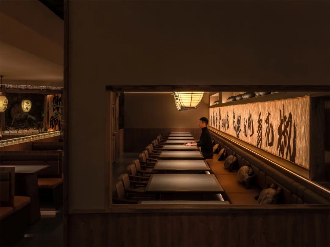 一品魚(yú)悅燒烤·川菜融合餐廳酒吧裝修設(shè)計(jì)方案(圖5) 一品魚(yú)悅燒烤·川菜融合餐廳酒吧裝修設(shè)計(jì)方案(圖5)