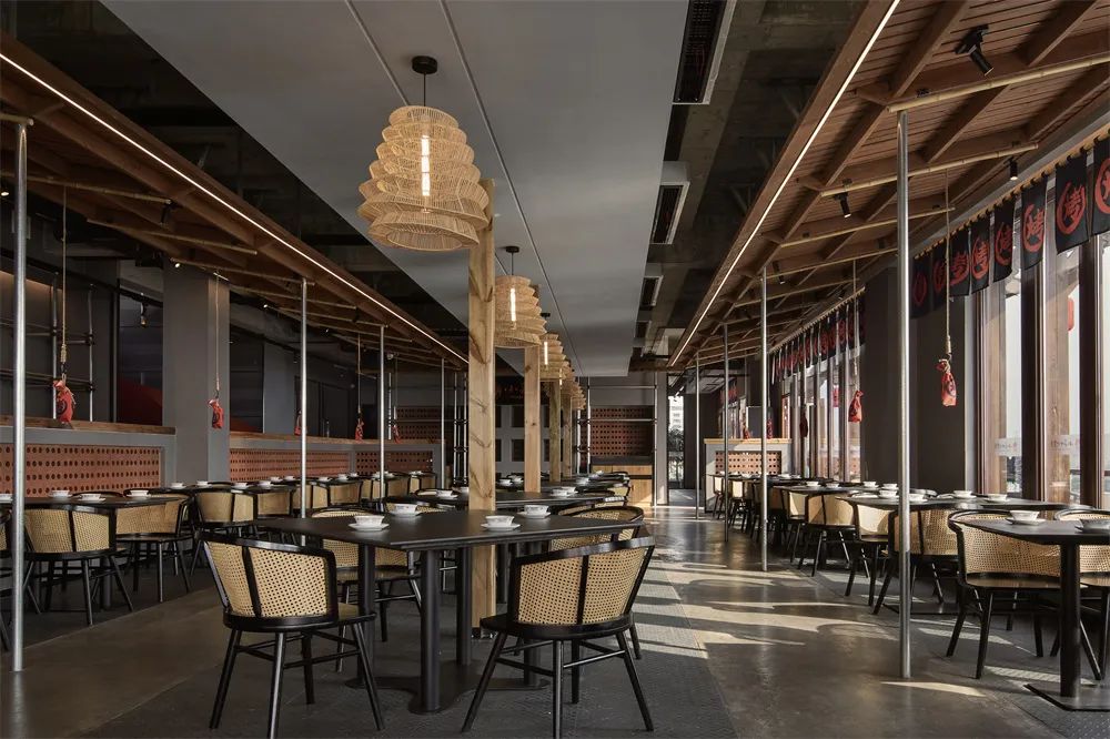 尋味煙火氣 萬州小舅母子烤魚餐廳裝修設(shè)計(圖2) 尋味煙火氣 萬州小舅母子烤魚餐廳裝修設(shè)計(圖2)