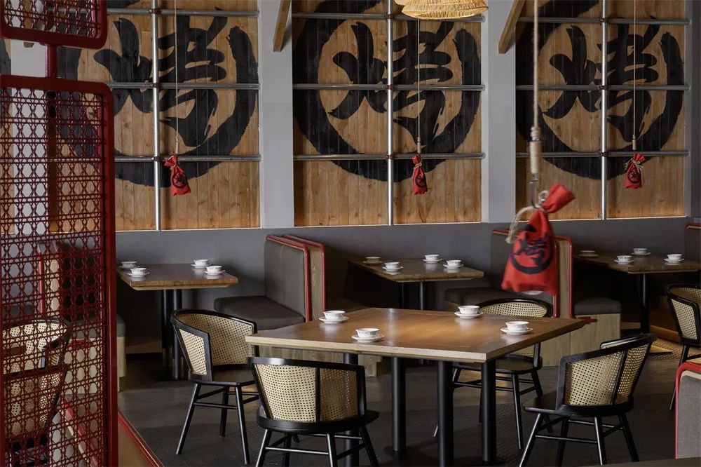 尋味煙火氣 萬州小舅母子烤魚餐廳裝修設(shè)計(圖7) 尋味煙火氣 萬州小舅母子烤魚餐廳裝修設(shè)計(圖7)