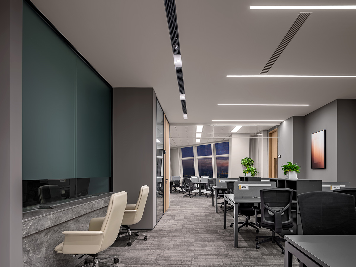 現(xiàn)代大氣新中式 乾成律師事務(wù)所裝修設(shè)計(jì)方案(圖10) 現(xiàn)代大氣新中式 乾成律師事務(wù)所裝修設(shè)計(jì)方案(圖10)