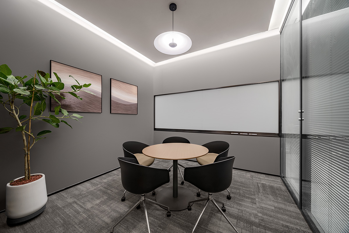 現(xiàn)代大氣新中式 乾成律師事務(wù)所裝修設(shè)計(jì)方案(圖13) 現(xiàn)代大氣新中式 乾成律師事務(wù)所裝修設(shè)計(jì)方案(圖13)