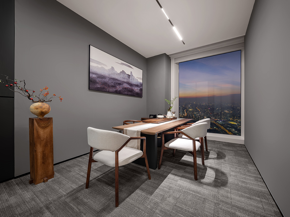 現(xiàn)代大氣新中式 乾成律師事務(wù)所裝修設(shè)計(jì)方案(圖17) 現(xiàn)代大氣新中式 乾成律師事務(wù)所裝修設(shè)計(jì)方案(圖17)