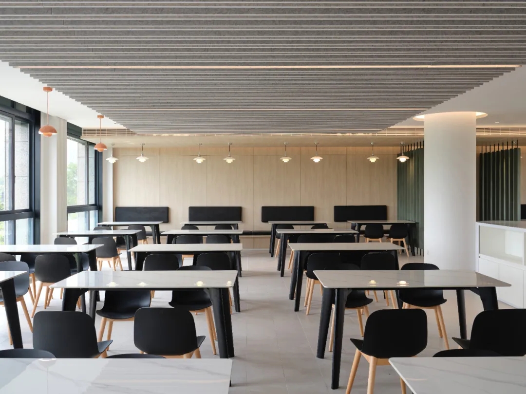 4000平德俊新材料總部辦公樓裝修設(shè)計(jì)方案(圖15) 4000平德俊新材料總部辦公樓裝修設(shè)計(jì)方案(圖15)