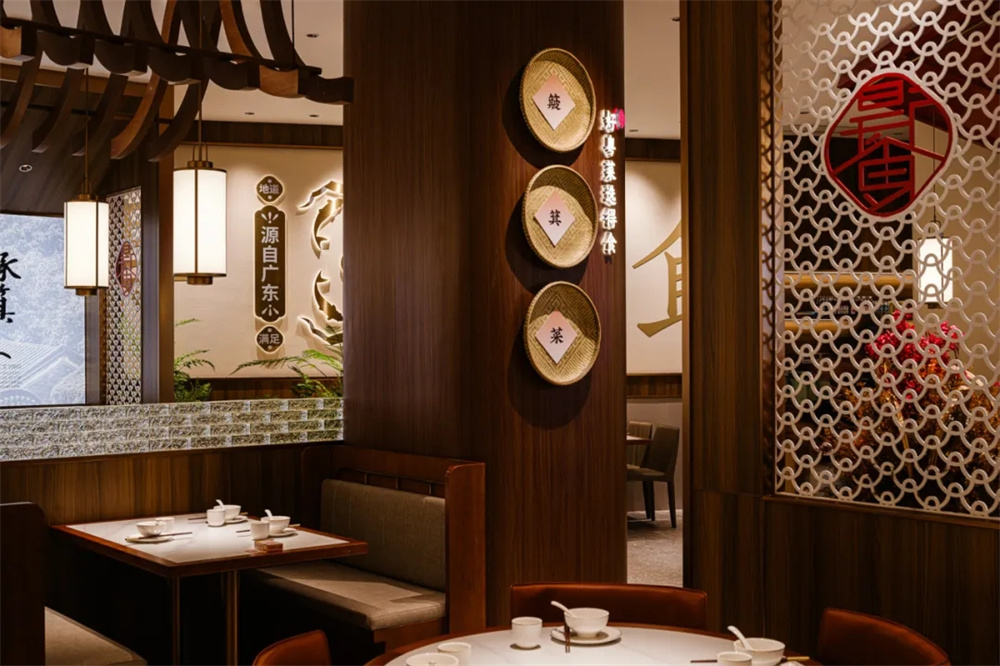 傳承簸箕菜得食粵菜餐廳裝修設(shè)計方案(圖3) 傳承簸箕菜得食粵菜餐廳裝修設(shè)計方案(圖3)