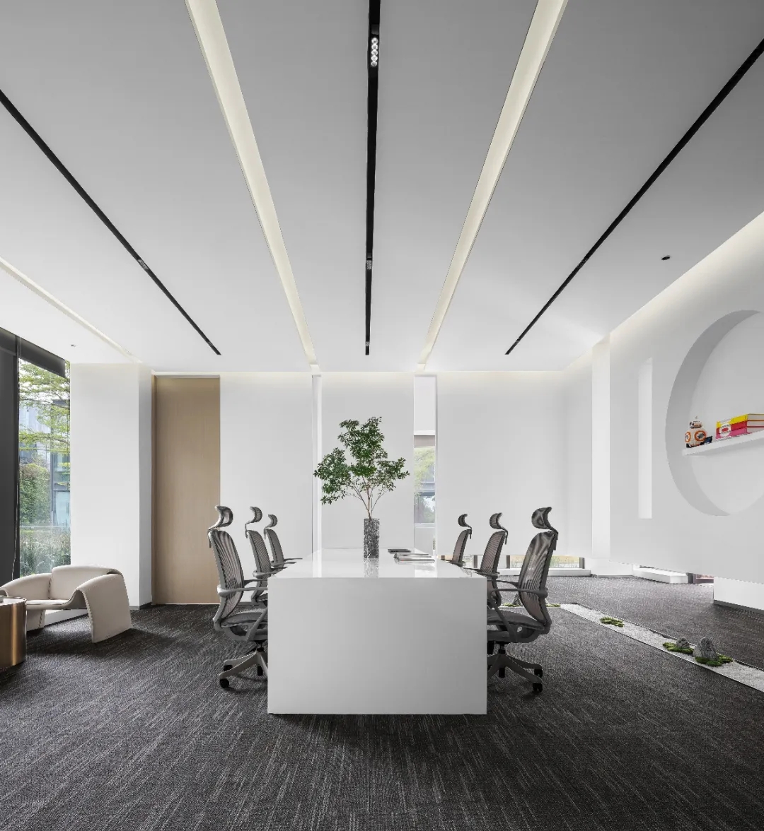 極簡藝術(shù) 燒糖文化科技公司辦公樓裝修設(shè)計案例(圖12) 極簡藝術(shù) 燒糖文化科技公司辦公樓裝修設(shè)計案例(圖12)