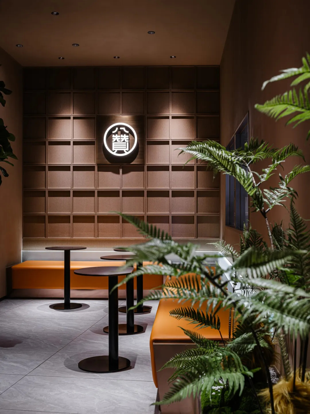特色燒烤店設計推薦:八贊燒肉酒廊裝修設計案例(圖5) 特色燒烤店設計推薦:八贊燒肉酒廊裝修設計案例(圖5)