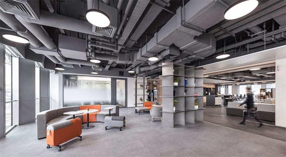 現代簡約時尚科技園區(qū)辦公樓裝修設計案例(圖11) 現代簡約時尚科技園區(qū)辦公樓裝修設計案例(圖11)