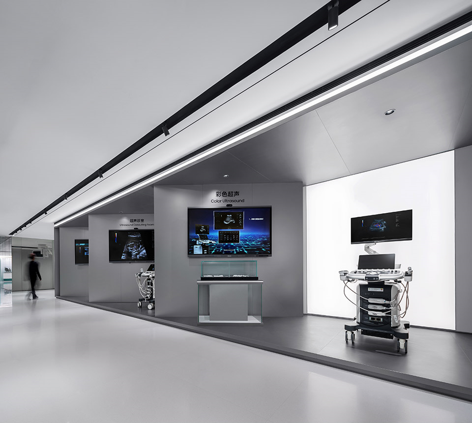 極簡(jiǎn)科技未來(lái) 海信集團(tuán)展廳裝修設(shè)計(jì)案例(圖12) 極簡(jiǎn)科技未來(lái) 海信集團(tuán)展廳裝修設(shè)計(jì)案例(圖12)