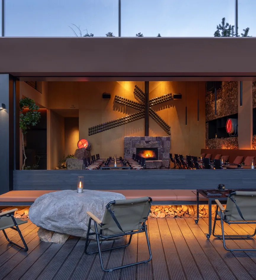 鄭州金博大推薦篝火旁·露營風(fēng)燒烤店裝修設(shè)計方案(圖4) 鄭州金博大推薦篝火旁·露營風(fēng)燒烤店裝修設(shè)計方案(圖4)