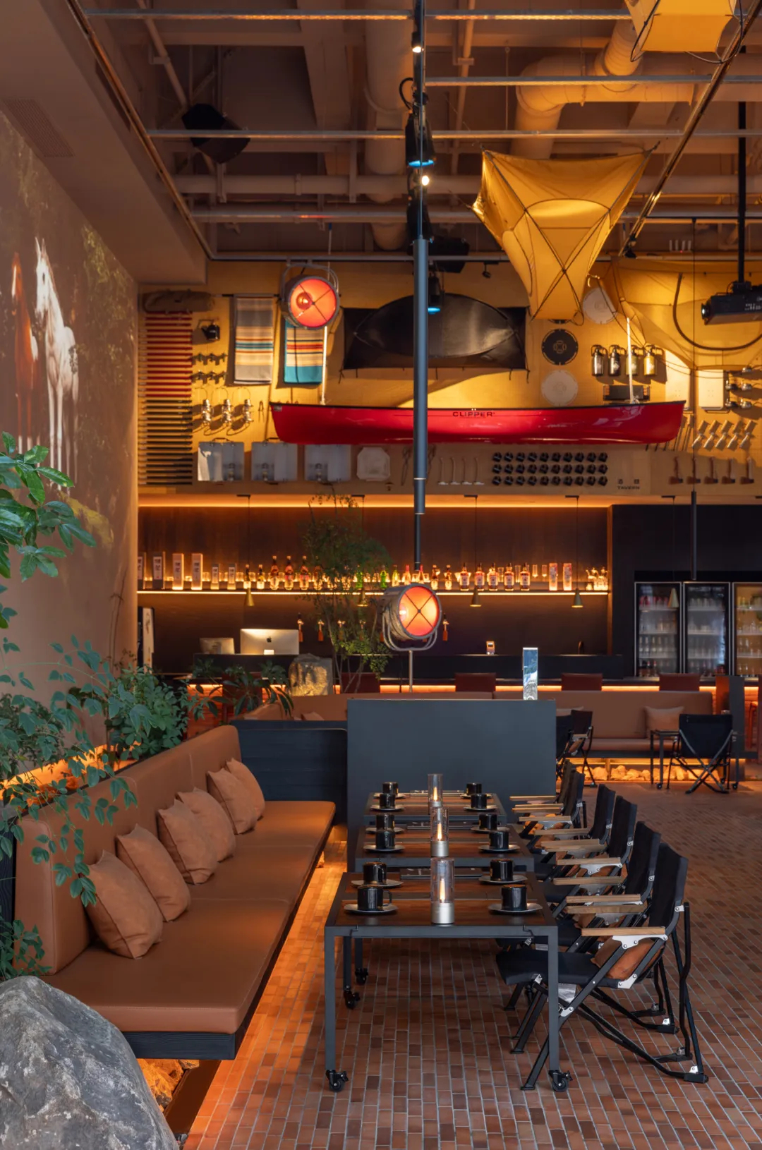 鄭州金博大推薦篝火旁·露營風(fēng)燒烤店裝修設(shè)計方案(圖10) 鄭州金博大推薦篝火旁·露營風(fēng)燒烤店裝修設(shè)計方案(圖10)