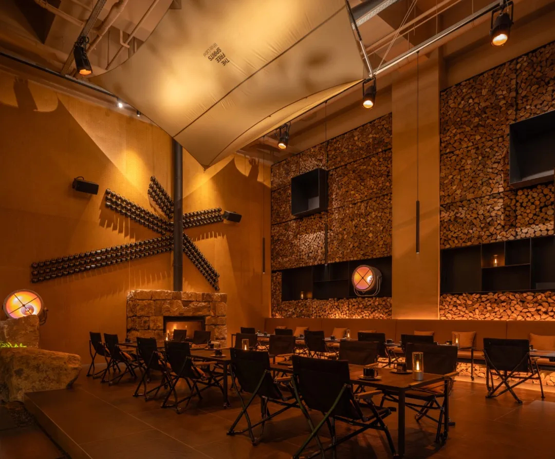 鄭州金博大推薦篝火旁·露營風(fēng)燒烤店裝修設(shè)計方案(圖11) 鄭州金博大推薦篝火旁·露營風(fēng)燒烤店裝修設(shè)計方案(圖11)