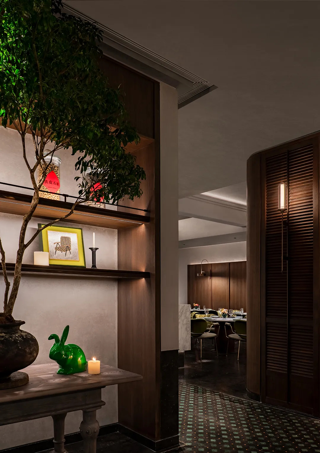 老店升級(jí)改造 帝都港式火鍋店裝修設(shè)計(jì)方案(圖5) 老店升級(jí)改造 帝都港式火鍋店裝修設(shè)計(jì)方案(圖5)