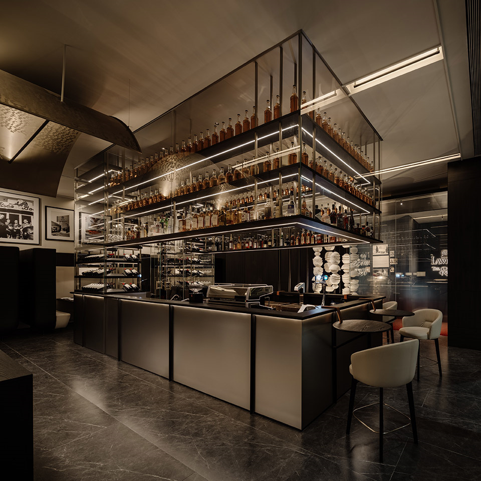 優(yōu)雅藝術 勞瑞斯慢烤牛排館裝修設計案例(圖3) 優(yōu)雅藝術 勞瑞斯慢烤牛排館裝修設計案例(圖3)