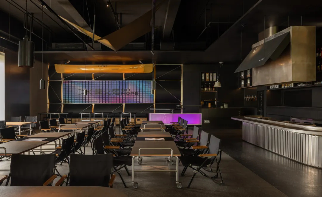 戶外體驗搬入室內(nèi) 篝火旁燒烤店改造裝修設計(圖8) 戶外體驗搬入室內(nèi) 篝火旁燒烤店改造裝修設計(圖8)