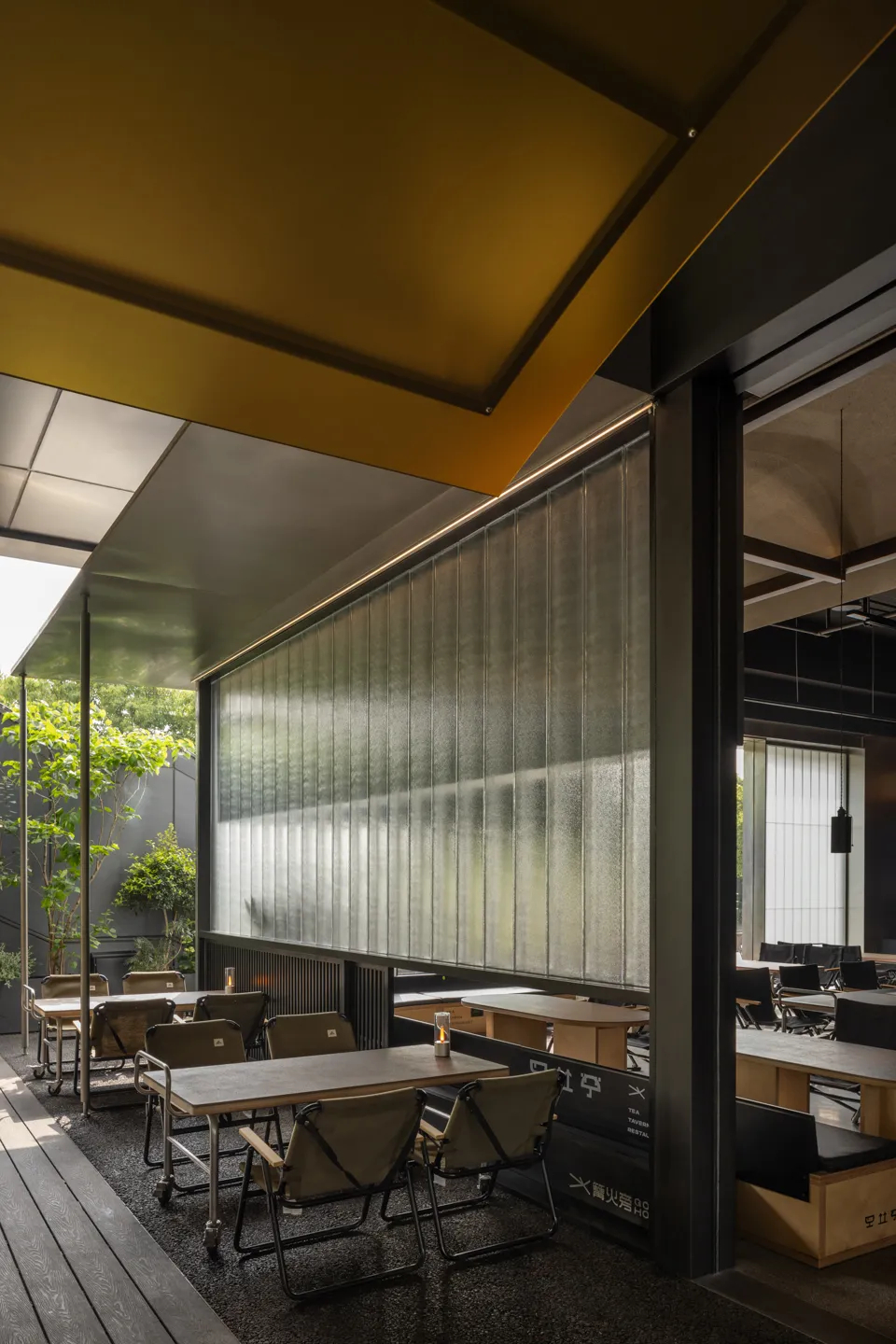 戶外體驗搬入室內(nèi) 篝火旁燒烤店改造裝修設計(圖12) 戶外體驗搬入室內(nèi) 篝火旁燒烤店改造裝修設計(圖12)