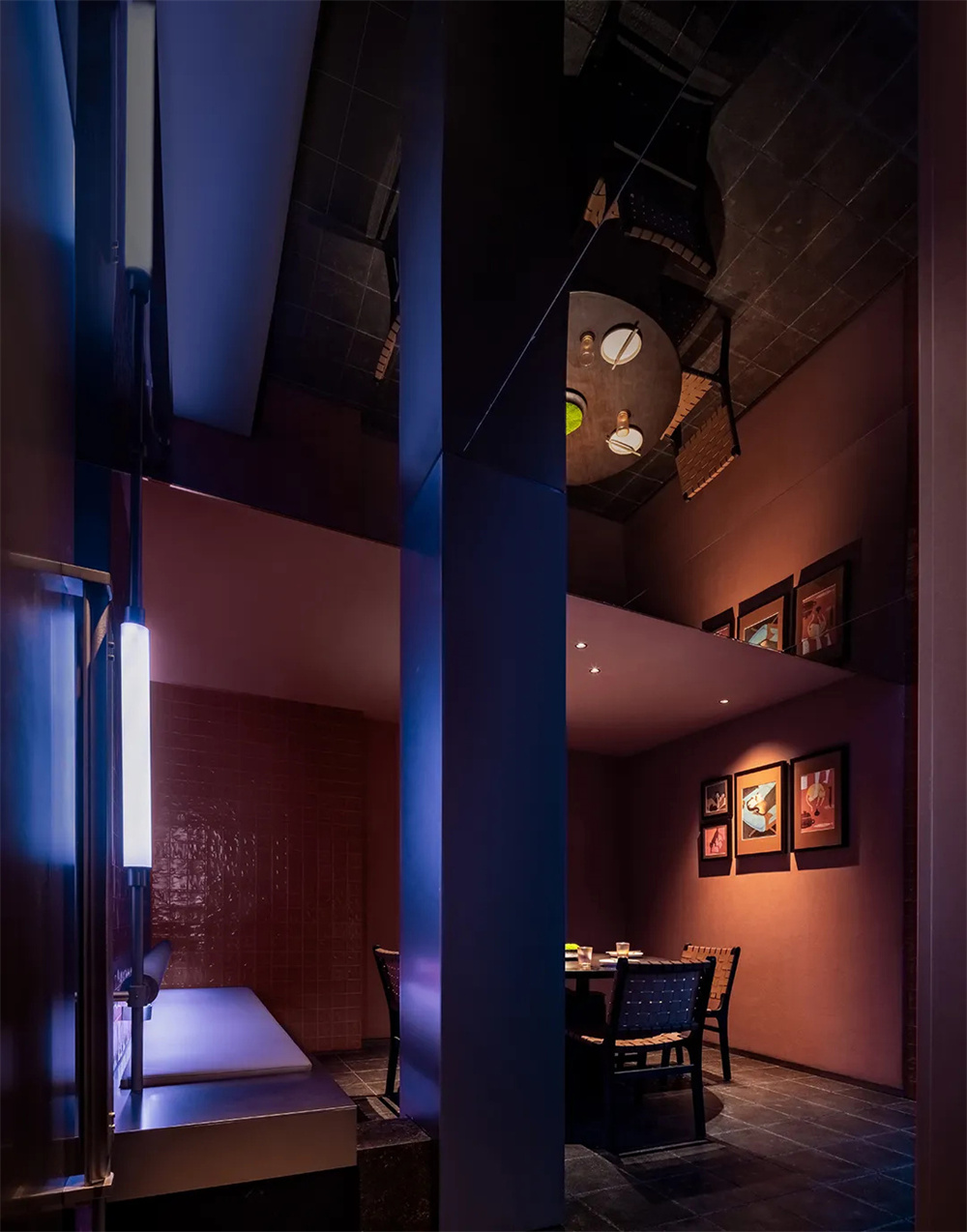 吸引年輕人的獨(dú)一味烤魚餐廳裝修設(shè)計(jì)案例(圖9) 吸引年輕人的獨(dú)一味烤魚餐廳裝修設(shè)計(jì)案例(圖9)