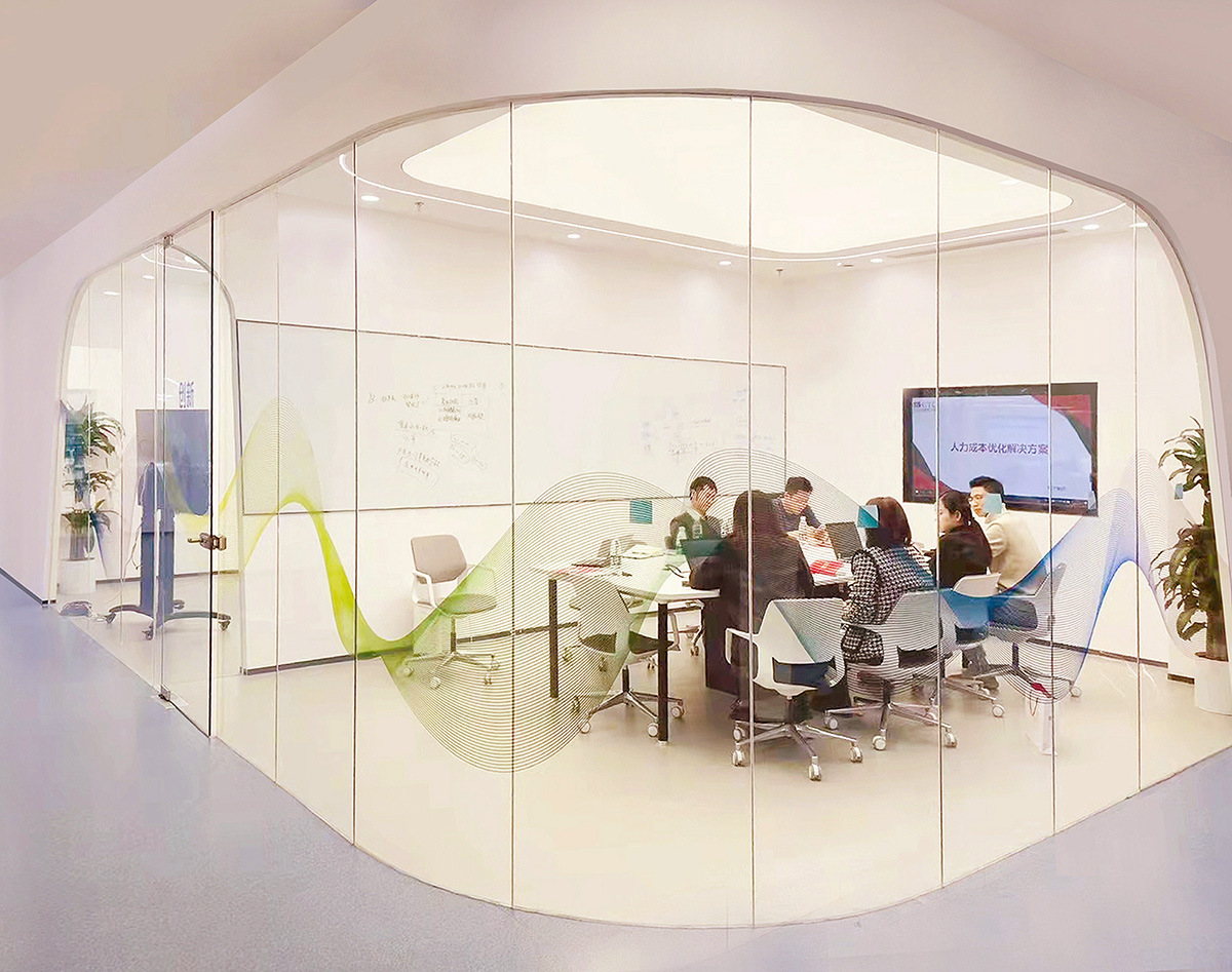 科技風(fēng)與工業(yè)風(fēng) 腦動極光醫(yī)療科技公司辦公室裝修設(shè)計(圖13) 科技風(fēng)與工業(yè)風(fēng) 腦動極光醫(yī)療科技公司辦公室裝修設(shè)計(圖13)