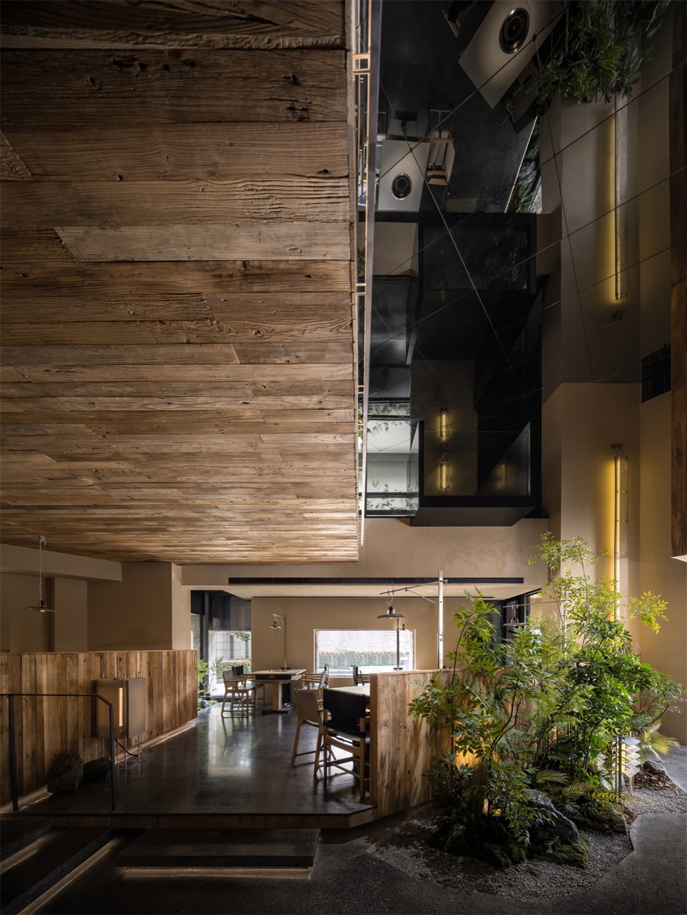 自然野趣 觀山特色火鍋店裝修設(shè)計(jì)方案(圖4) 自然野趣 觀山特色火鍋店裝修設(shè)計(jì)方案(圖4)